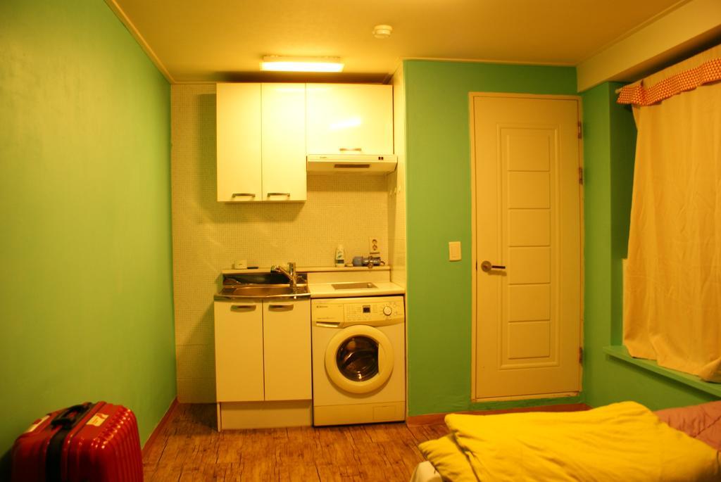 J Guesthouse Seoul Bilik gambar